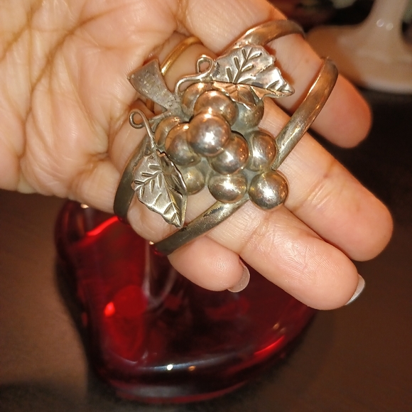 Adjustable 925 silver grapes 🍇 bracelet - Picture 5 of 9